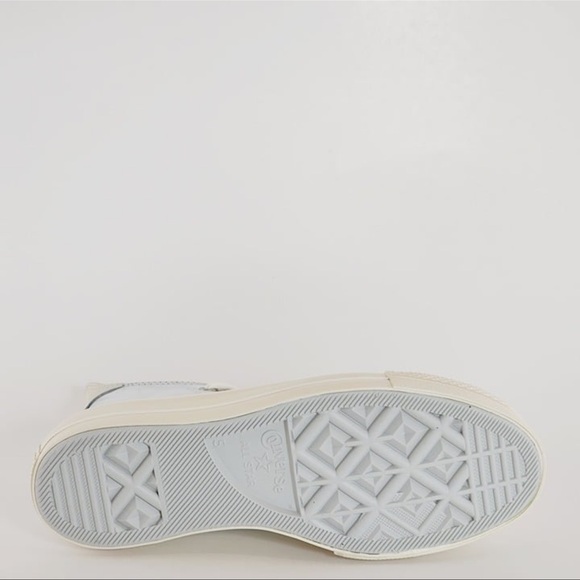 Metallic silver Converse size 9 NWT - Picture 4 of 6